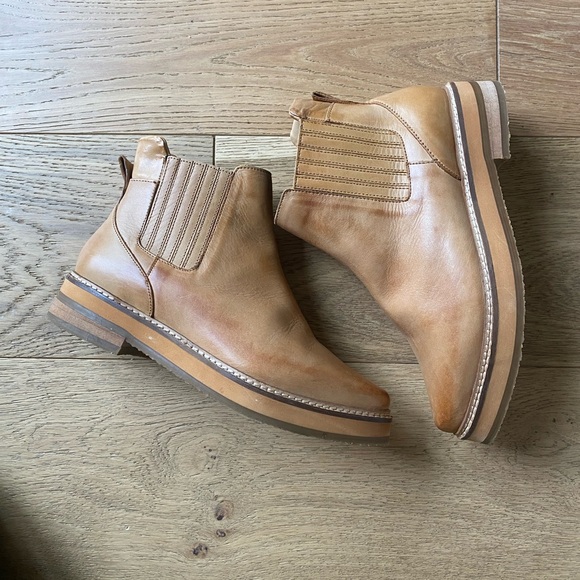 Roolee Tan Ankle Boots - Picture 2 of 4